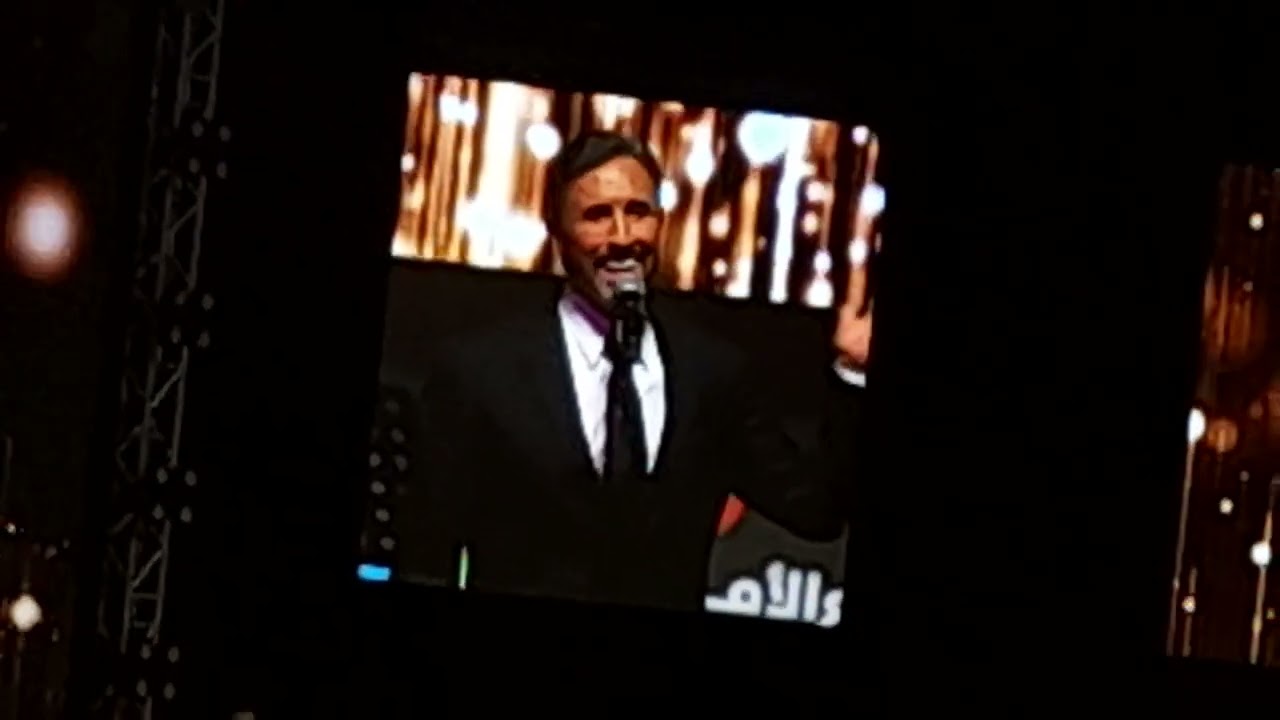 الفنان كاظم الساهر يغني في حفلة توزيع الجوائز على صناع الأمل في دبي شيرو الفيديو مع لايك وكومنت شكرا