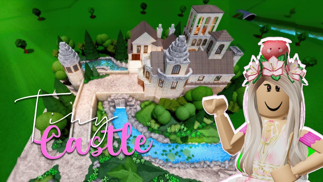 Bloxburg Tiny Castle Speedbuild Part 1 Youtube - roblox noob vs pro vs god royal castle in bloxburg