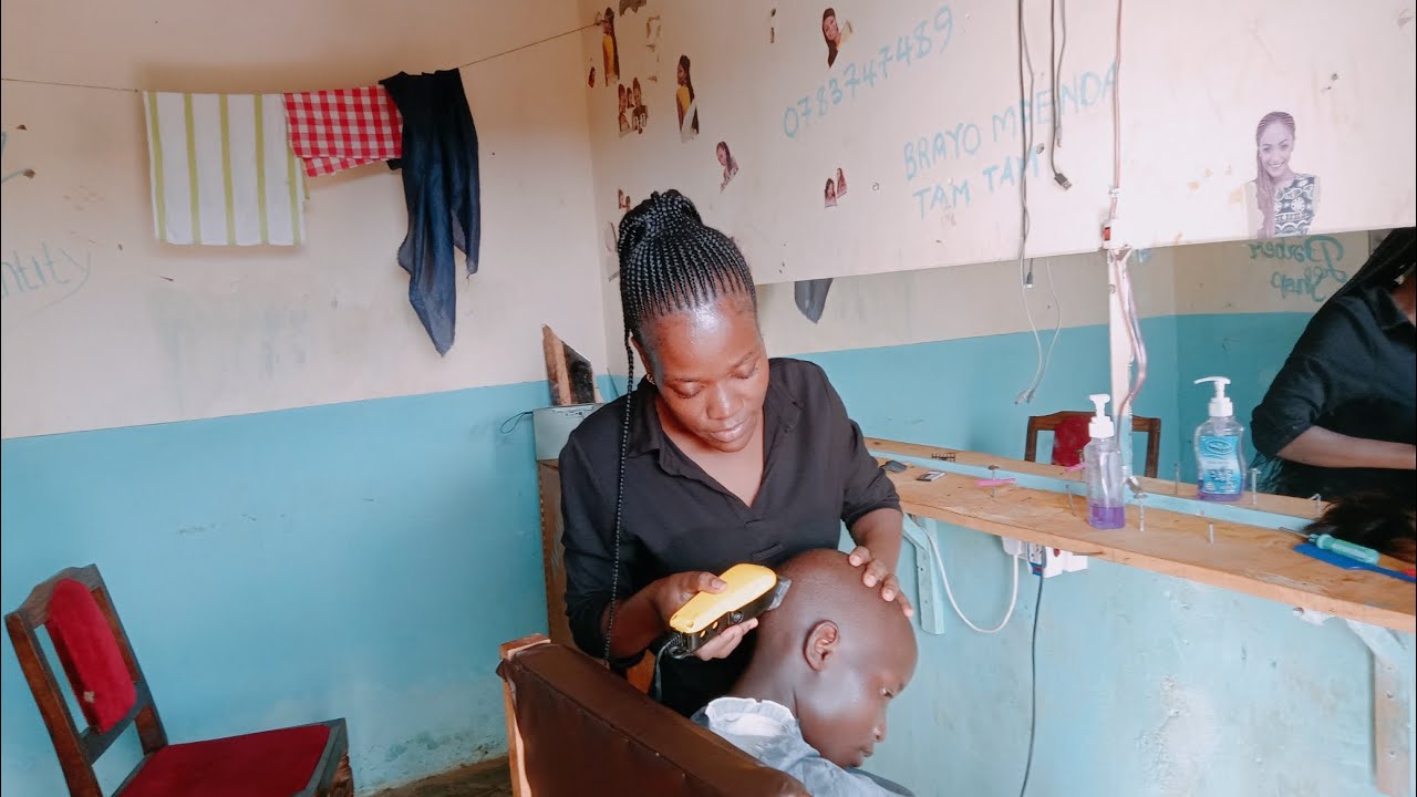 VILLAGE BARBER// LIFE IN AFRICAN VILLAGES