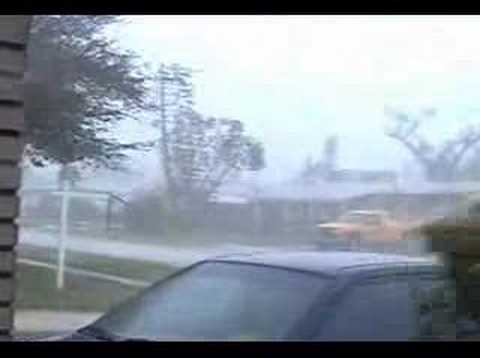 Hurricane Wilma touches down in South Florida(part 2)