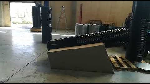 Destacking using foam block