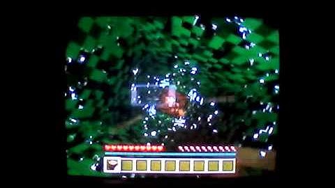 minecraft how to build a crafting table (xbox 360)