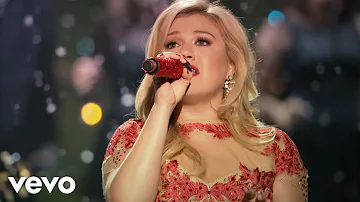 Kelly Clarkson - Underneath the Tree (Official Video)