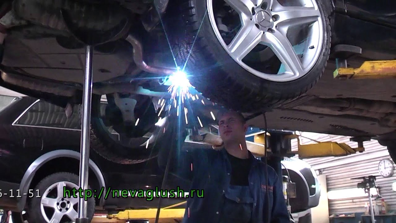 установка насадок на выхлопные трубы Mercedes Benz 220