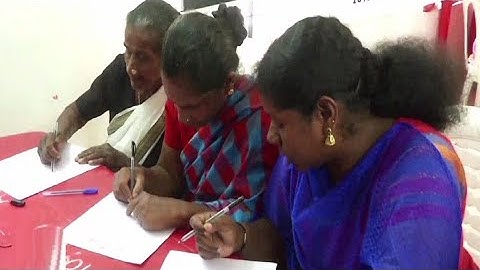 മൂന്നുതലമുറ ഓരേ ദിവസം ഓരേ ബെഞ്ചില്‍ പരീക്ഷ ; കൗതുകം  | Trivandrum Kerala Literacy mission