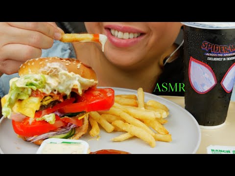 BEST cheeseburger with EVERY TOPPING imaginable asmr suellasmr