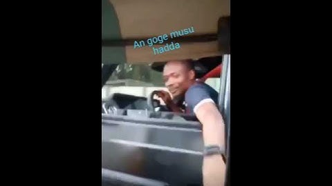 Ahmed Musa Gives Out Some Cash To Ladies Who Hailed Him While Driving