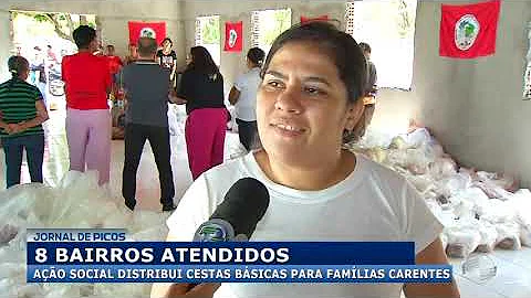Famílias carentes de Picos recebem cestas básicas através de ação social
