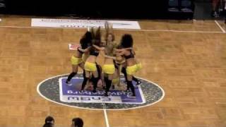 Jumps Dance Team moveshakedrop