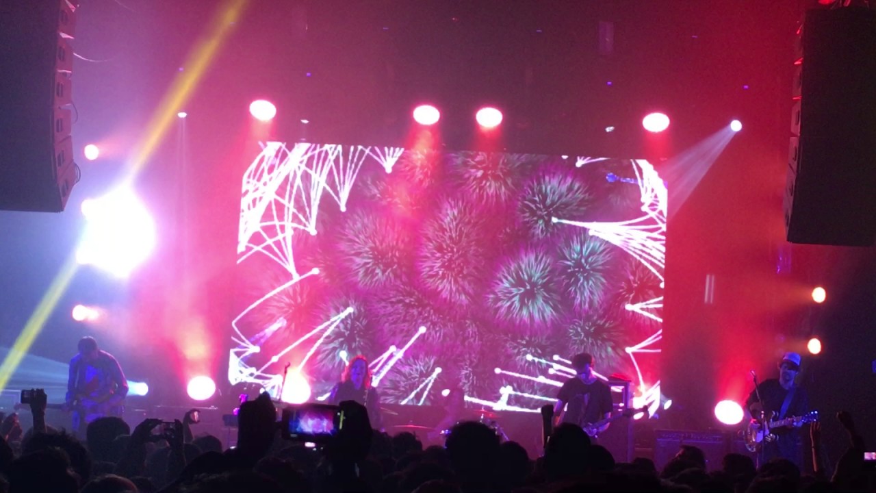 Slowdive - Star Roving (Lima, Perú) 18/05/2017 - YouTube