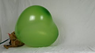 009 - Blow To Pop Big Green Heart Balloon