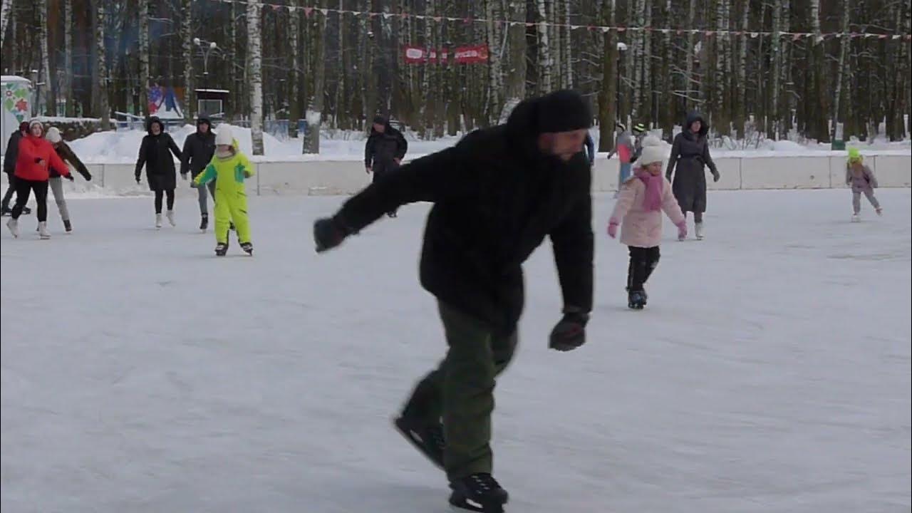Каток ногинск богородский парк. Каток серебряный бор москва. Поместье парк серебряный бор зимой. Ногинск каток в городском парке. Ногинский каток.