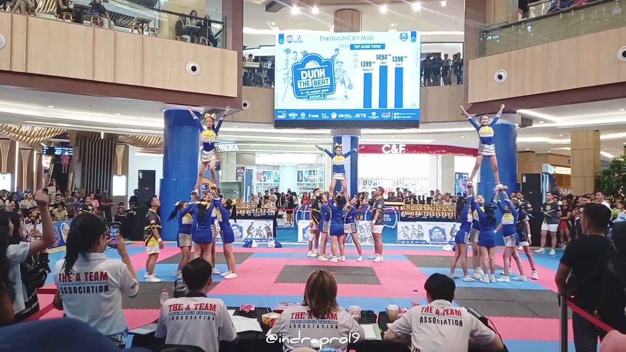 VOXER BLUE - INTERMEDIATE NEW COMMERS LEVEL 2 - DUNK THE BEAT CHEERLEADING COMPETITION - CHEERLEADER