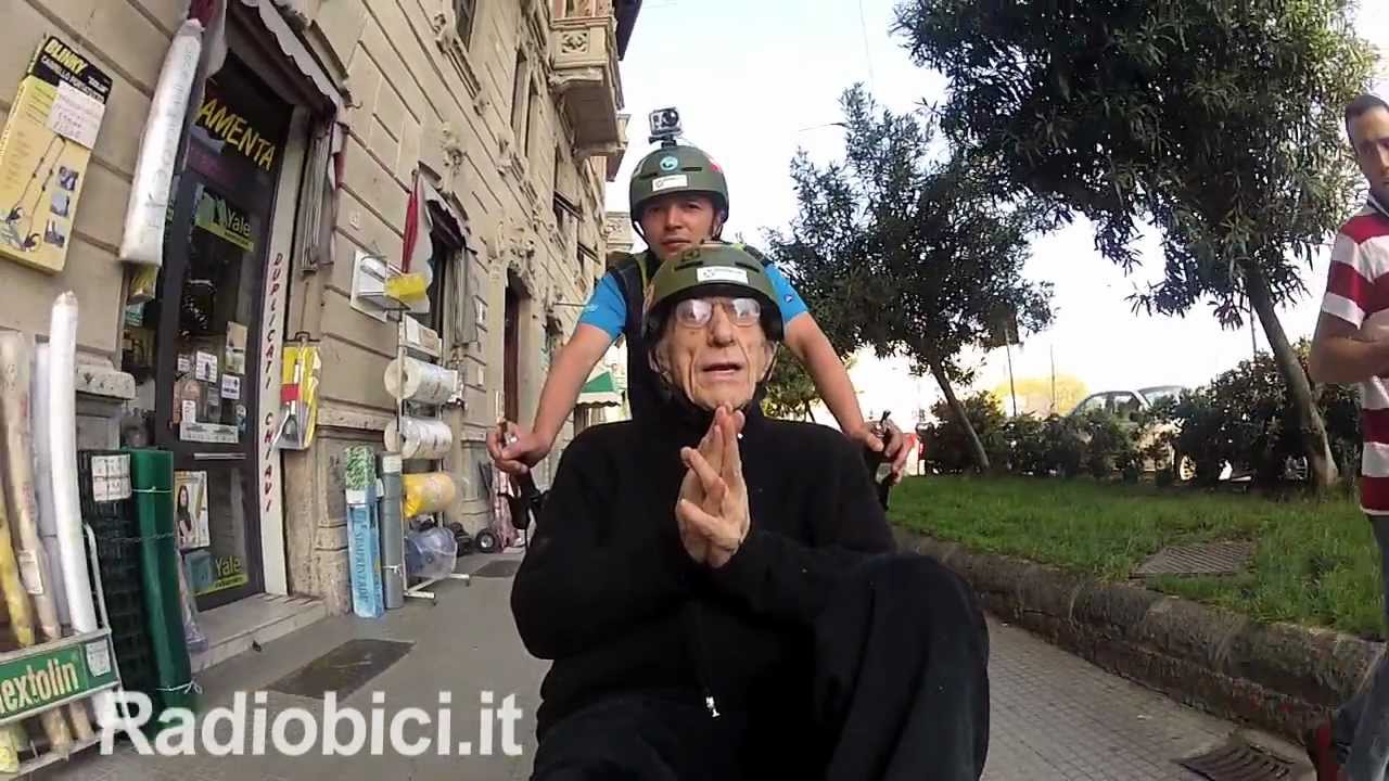 Don Gallo al Papa:"la chiesa deve essere povera, basta banche"