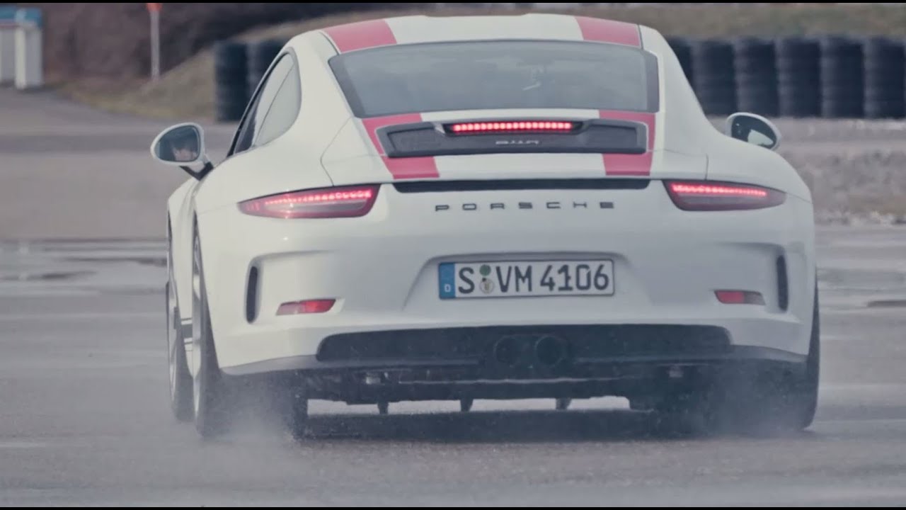 Download Driving lessons with the 911 R - Lesson 3: Heel-and-toe