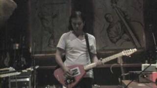 Brian Molko And A Prepared Guitar screenshot 4