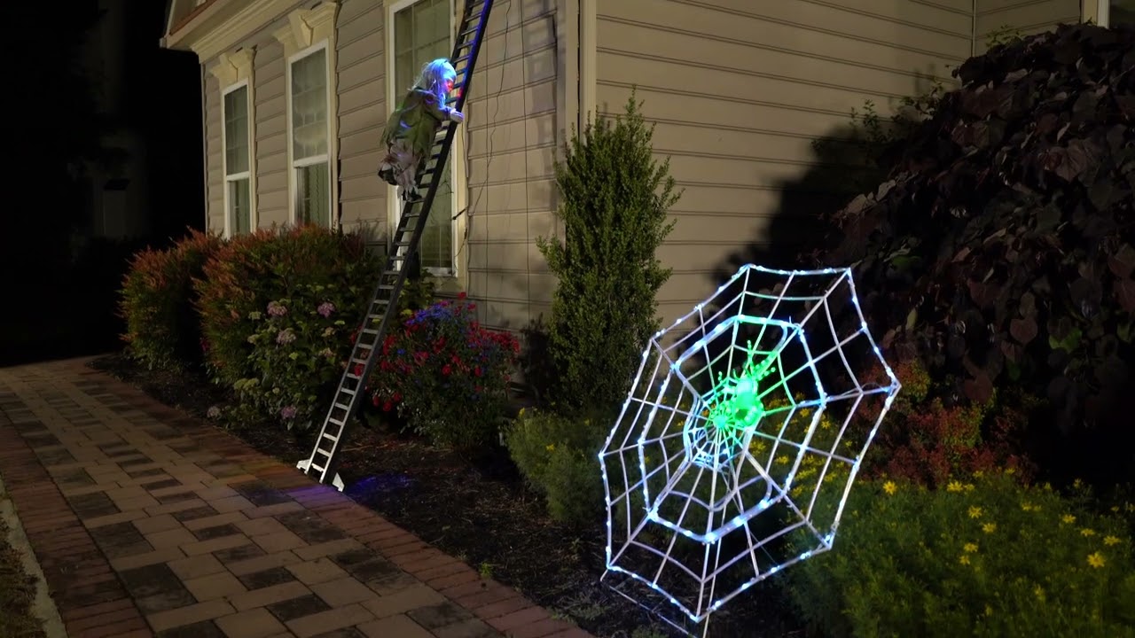 4' Outdoor Animated Spider Web - YouTube