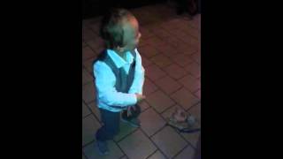 Mon Pti Fils De 2 Ans Qui Danse
