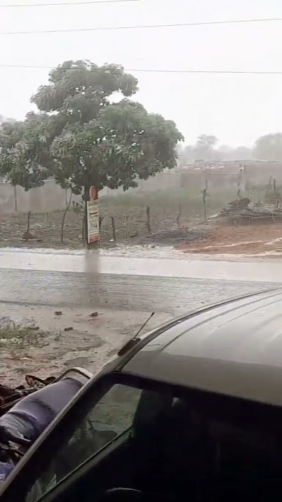Jab Tak Baarish Hoti Rahein Hamko Mohabbat Karne Do  #rainsong