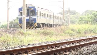 北上EMU500編組電聯車通過山海線分叉點進入成功站.成功站北端平交道附近