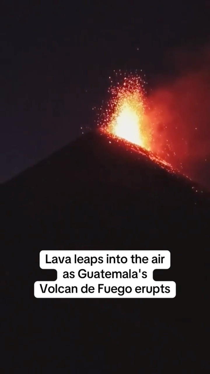 Guatemala's Volcan de Fuego erupts #shorts
