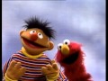 Элмо и Еник поют песню про лицо