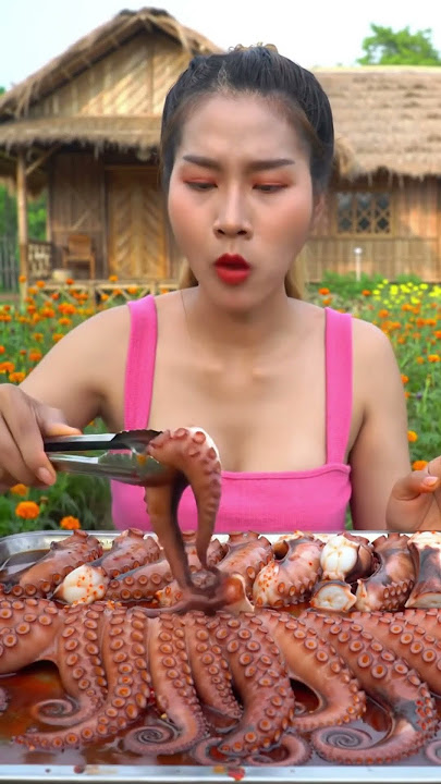 Eating Giant Octopus Mukbang #BophaRecipes