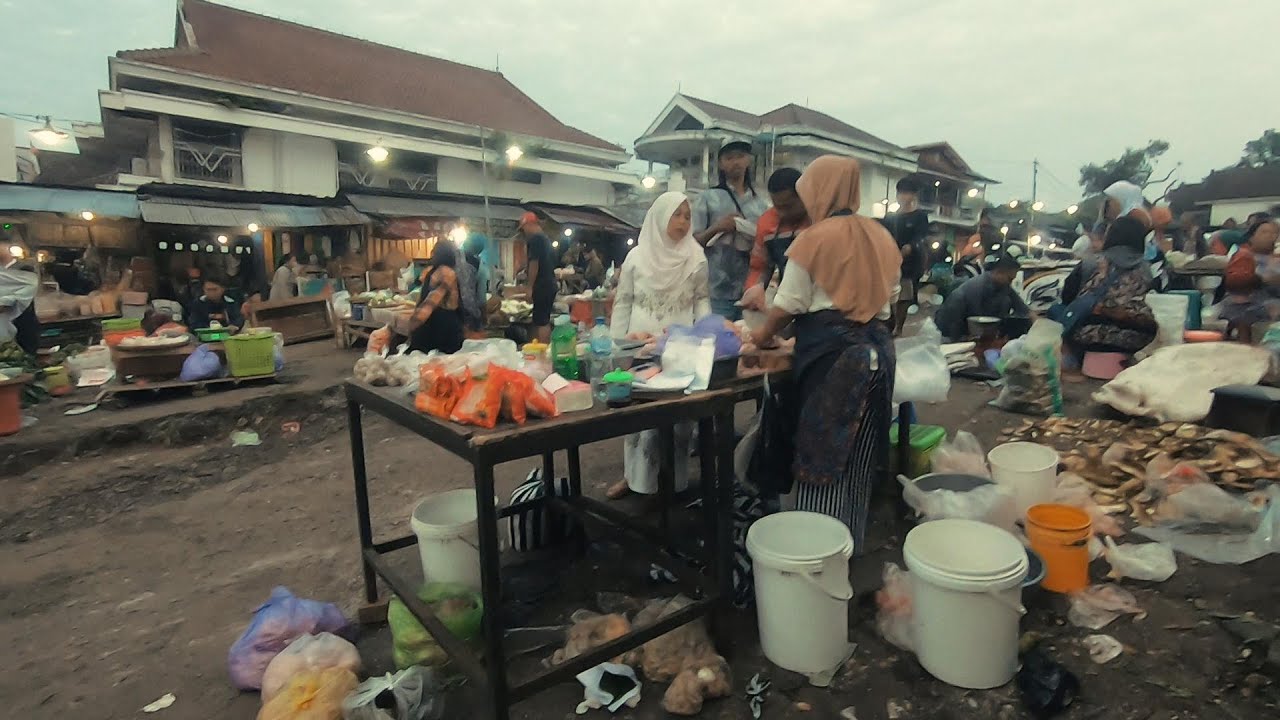 Market Life-Busy Market of Central Java, Indonesia-Rural Life-Indonesia Countryside-Walking Tour