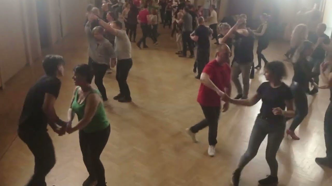 Kubai salsa páros tánctanfolyamok a KMO-ban