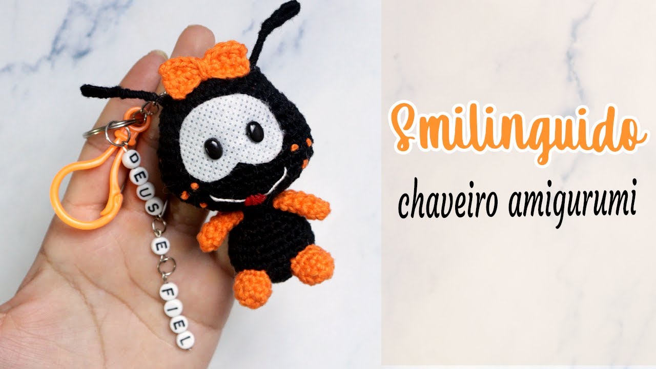 formiguinha smilinguido chaveiro amigurumi