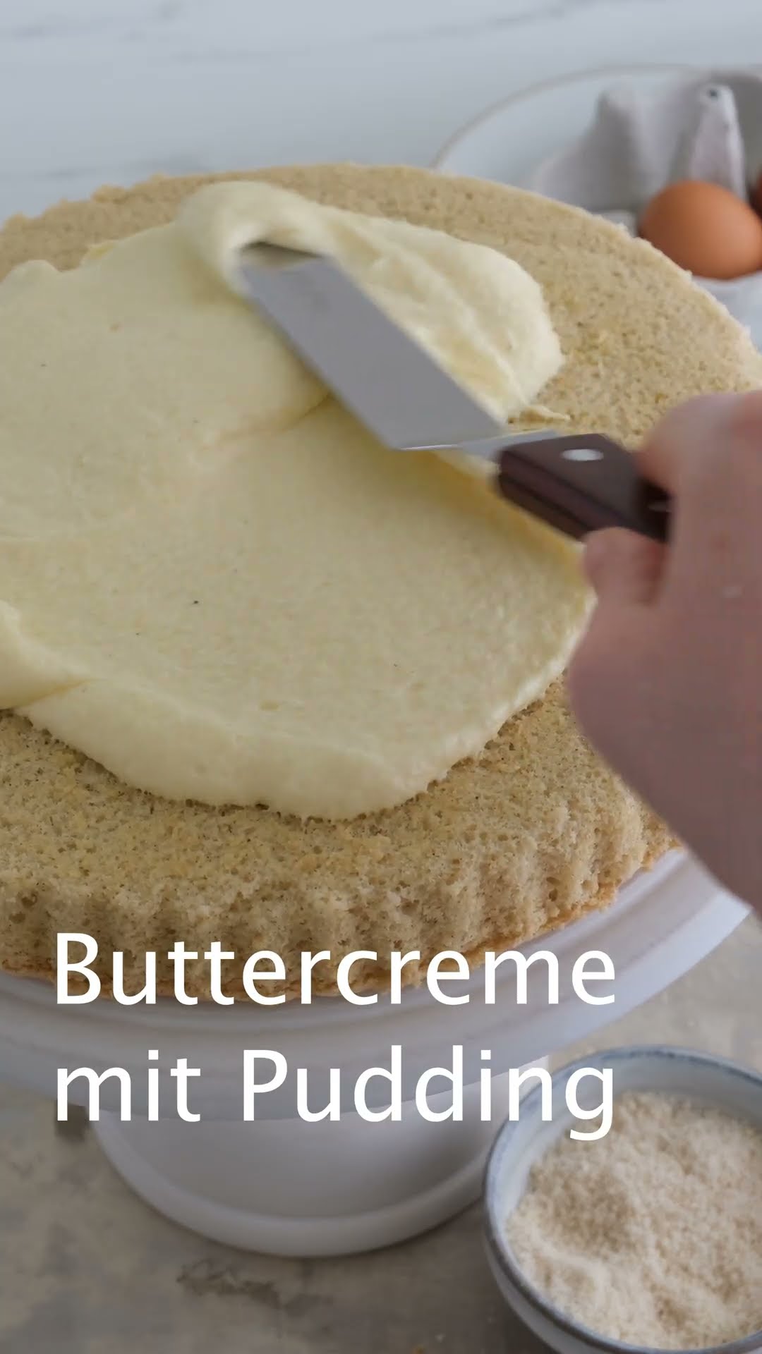 Klassischer Obstkuchen mit Biskuitboden und Buttercreme - YouTube