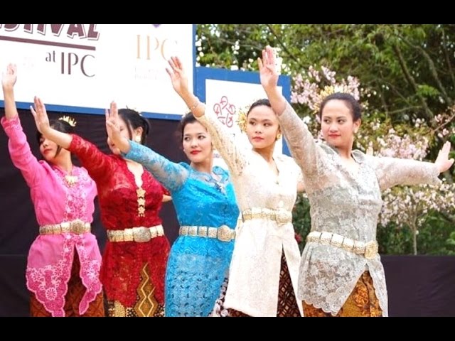 Tari Roro Ngigel Dance Kreasi Baru Ukm Ukjgs Ugm Hd Youtube Tari Roro Ngigel Dance Kreasi Baru Ukm Ukjgs Ugm Hd Youtube