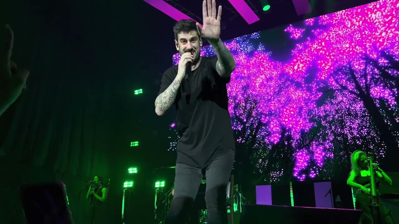 Tu jardín con enanitos - Melendi [Gran Arena Monticello] 18-05-2023