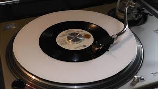 Watch Bj Thomas Hey Wont You Play Another Somebody Done Somebody video