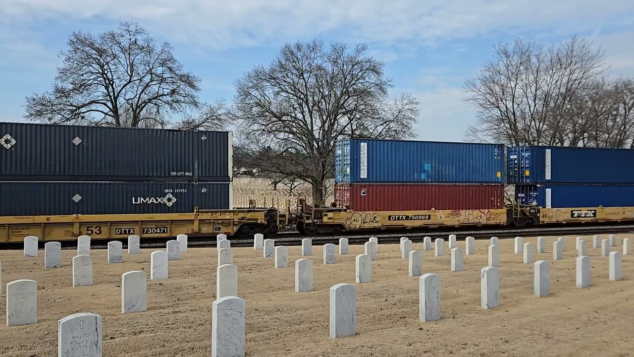 I026 northbound intermodal an almost empty stack train 1/3/26 