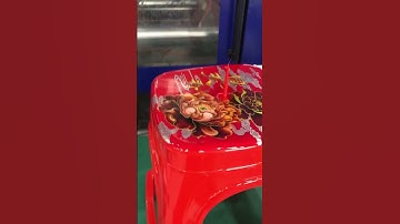 CARTESIAN ROBOT or robotic arm of injection moldig machine for chair with labelling and runner cut