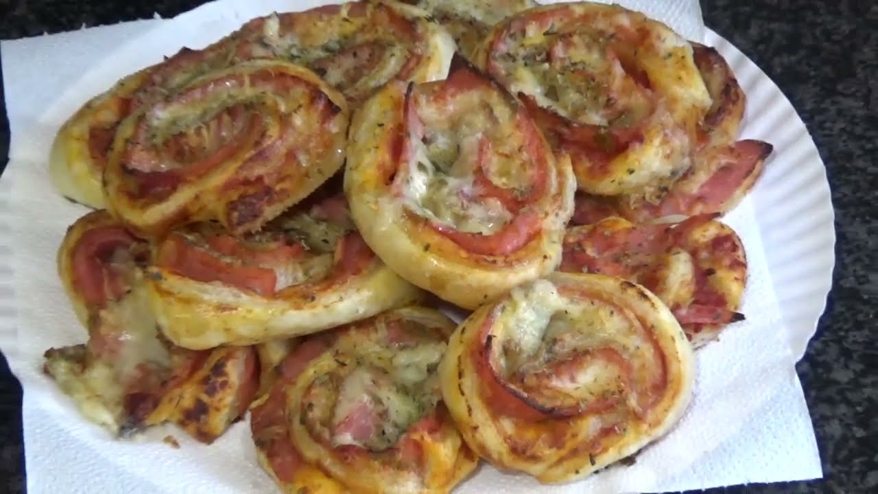 Rollitos de hojaldre con mortadela y queso 🧀 para aperitivo 🍅