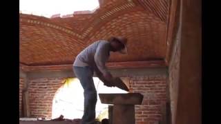 Download Lagu Atap dome dari batu bata merah, Luar biasa. MP3