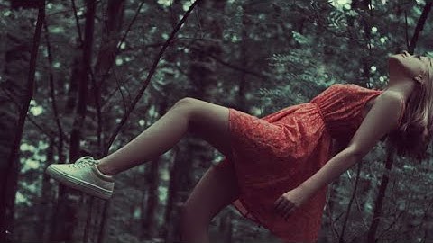 Beyond the Parallax Effect Lesson 3 Floating Girl