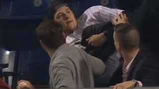 Phillies Fan's Diving Catch - You gotta see a Phillies fan make a fantastic catch d