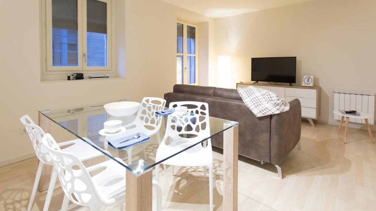 Bravissimo Cort Reial-3A | Sant Julia De Ramis, Spain | Hotel Review 🛏️