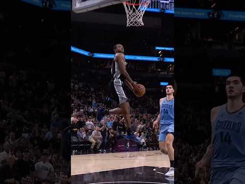 WINDMILL ALERT 🤯 #nba #spurs #deaaronfox 📺 NBA on NBC
