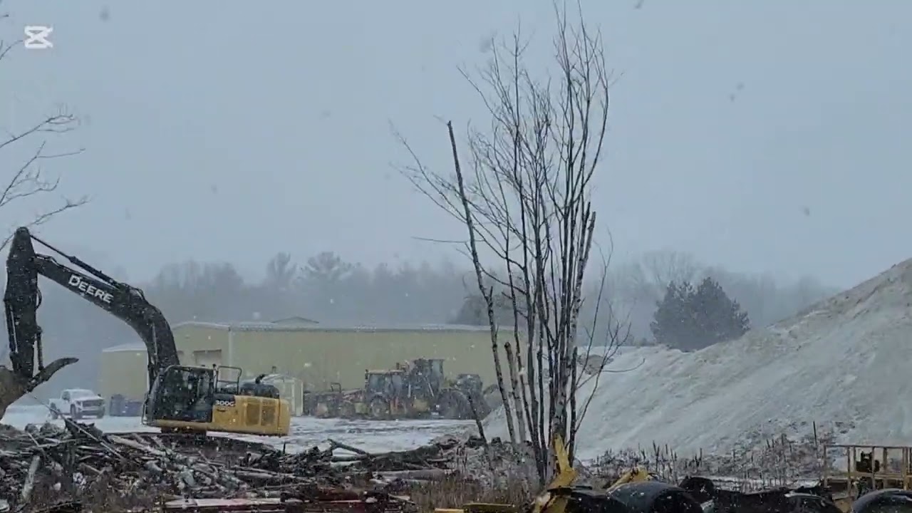 Cold day and little snow Storm ❄️ 