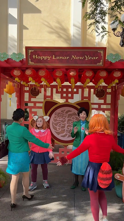 Turning Red Meet & Greet #turningred #dca #pixar #disney #meilin #ming #disneycharacters #aapi #d23