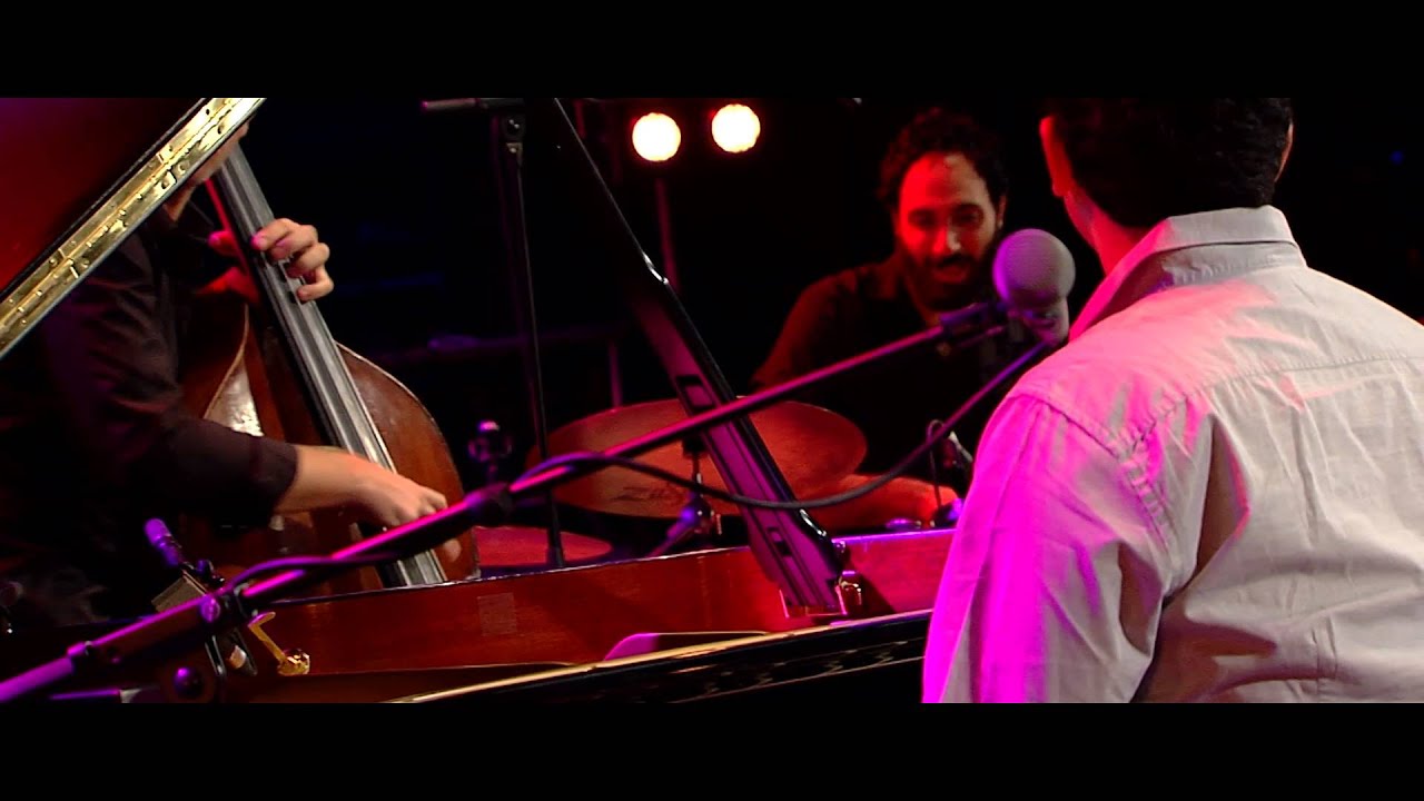 Avishai Cohen - 'One For Mark' Live (Nancy Jazz Pulsations, 2015) - Youtube