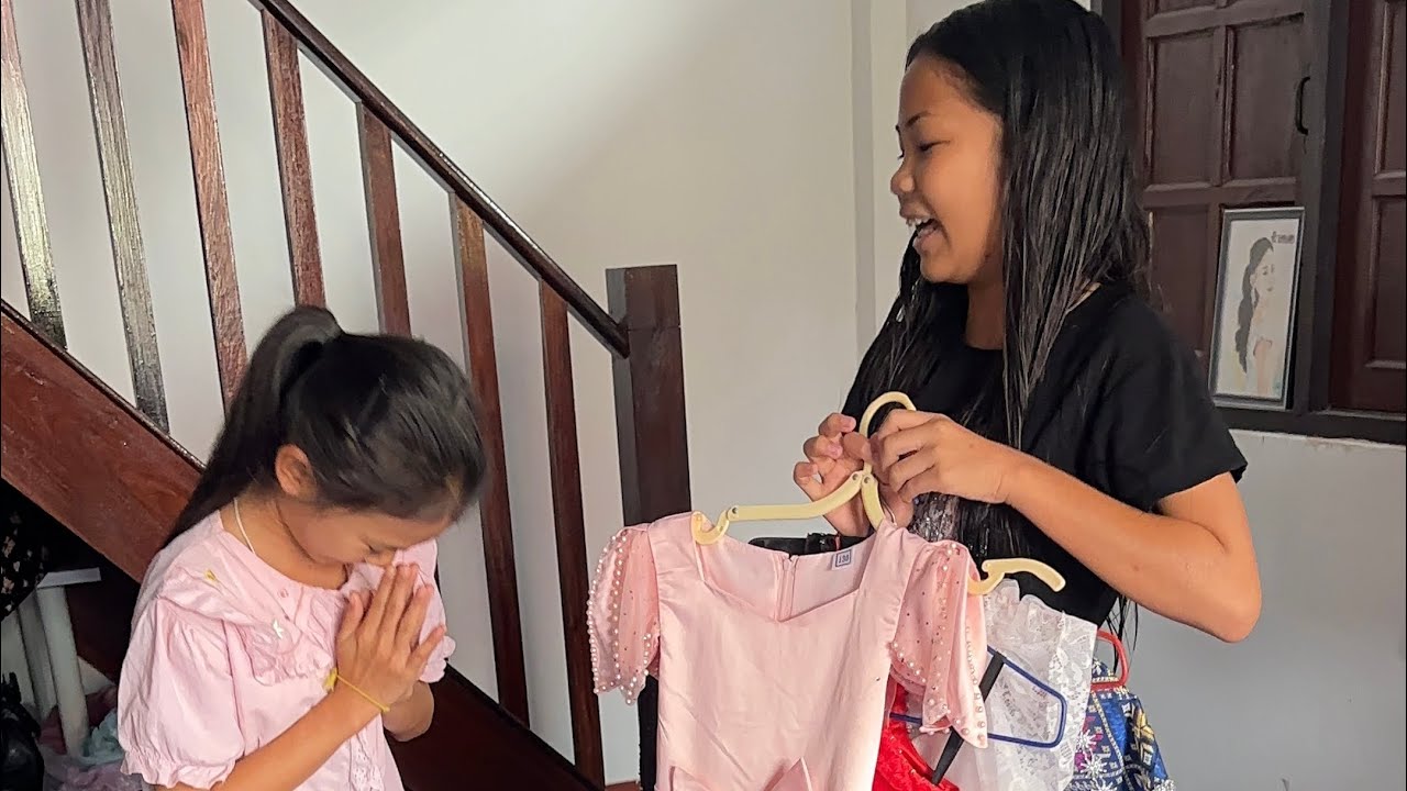 น้องธิดามาบ้านพี่อะอายเจอกันครั้งแรก พี่สาวสานฝันส่งมอบชุดนักร้องต่อให้น้องสาว