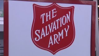 Salvation Army's Red Kettle Campaign kicks off at Solider Field
