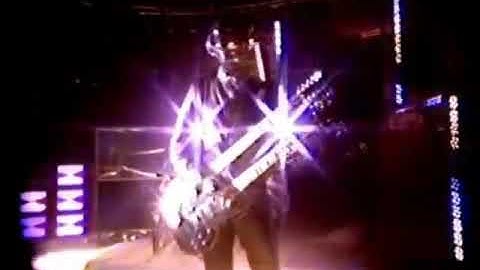 A Demo Of Daft Punk - Robot Rock With My Electro-Harmonix EHX V256 Vocoder