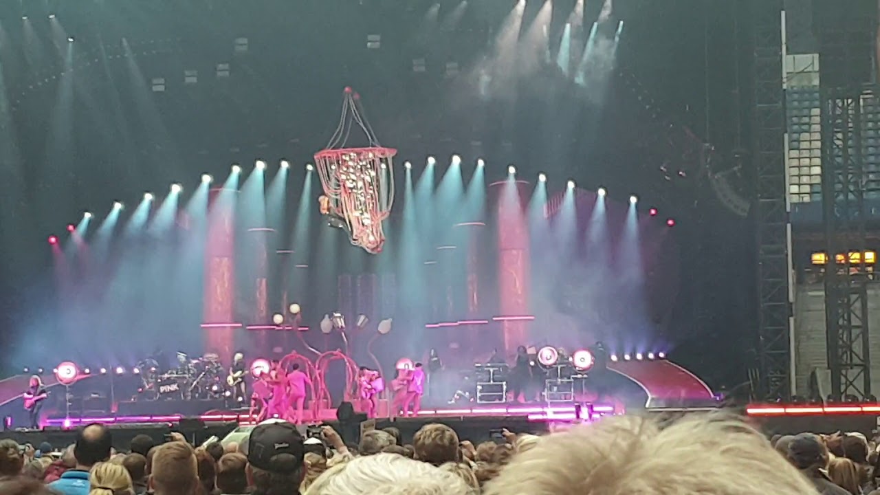 pink tour hamburg