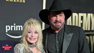 Garth Brooks once found himself showering with Steven Tyler 'How many people get to say that'